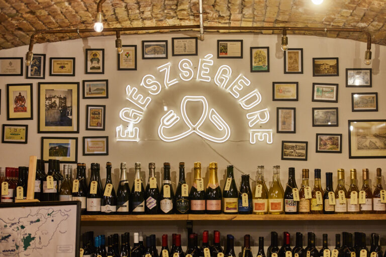 Tasting Table Cellar 2 svg%3E
